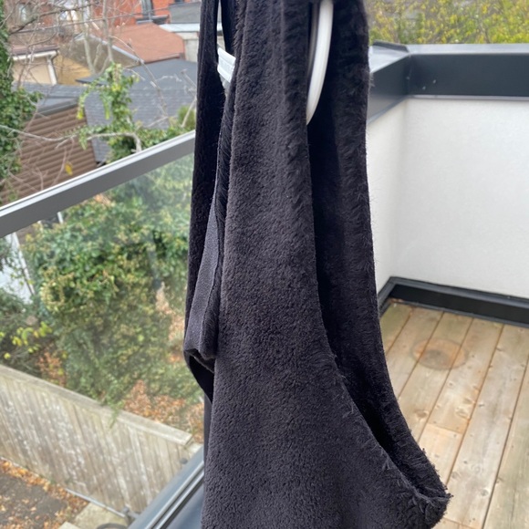 Black vest - Picture 5 of 6